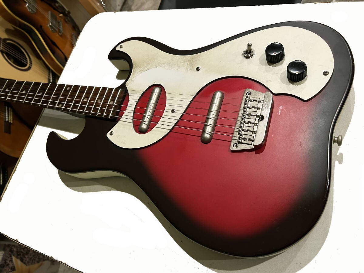 Danelectro Dano 63 Good Silvertone 145 60S Retro Cool Ringy Warm Sound Model