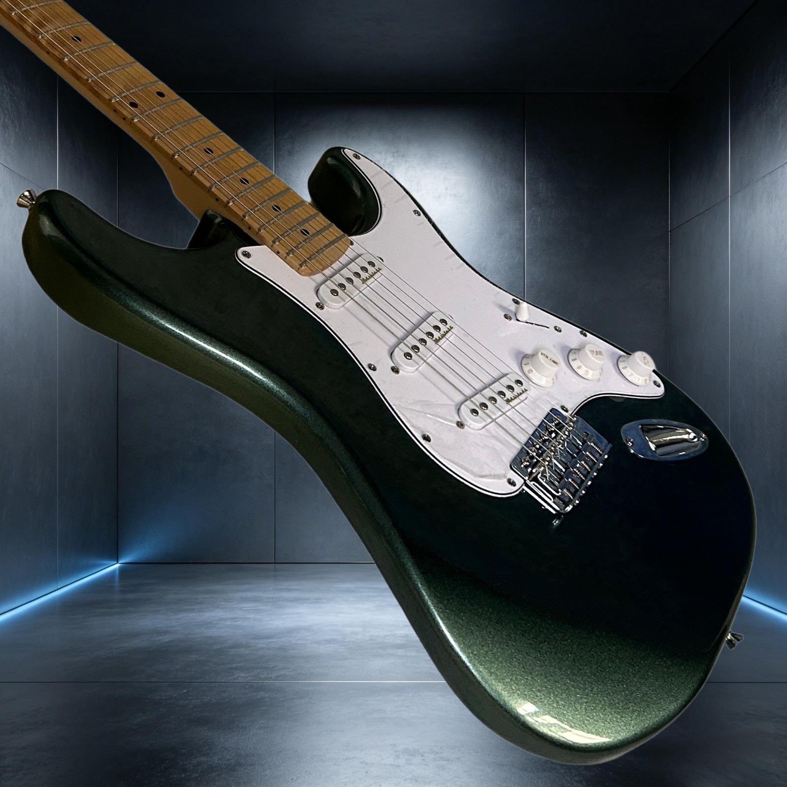 ST Electric Guitar Metallic Green Color Mahogany Body Maple Fretboard 22 Frets