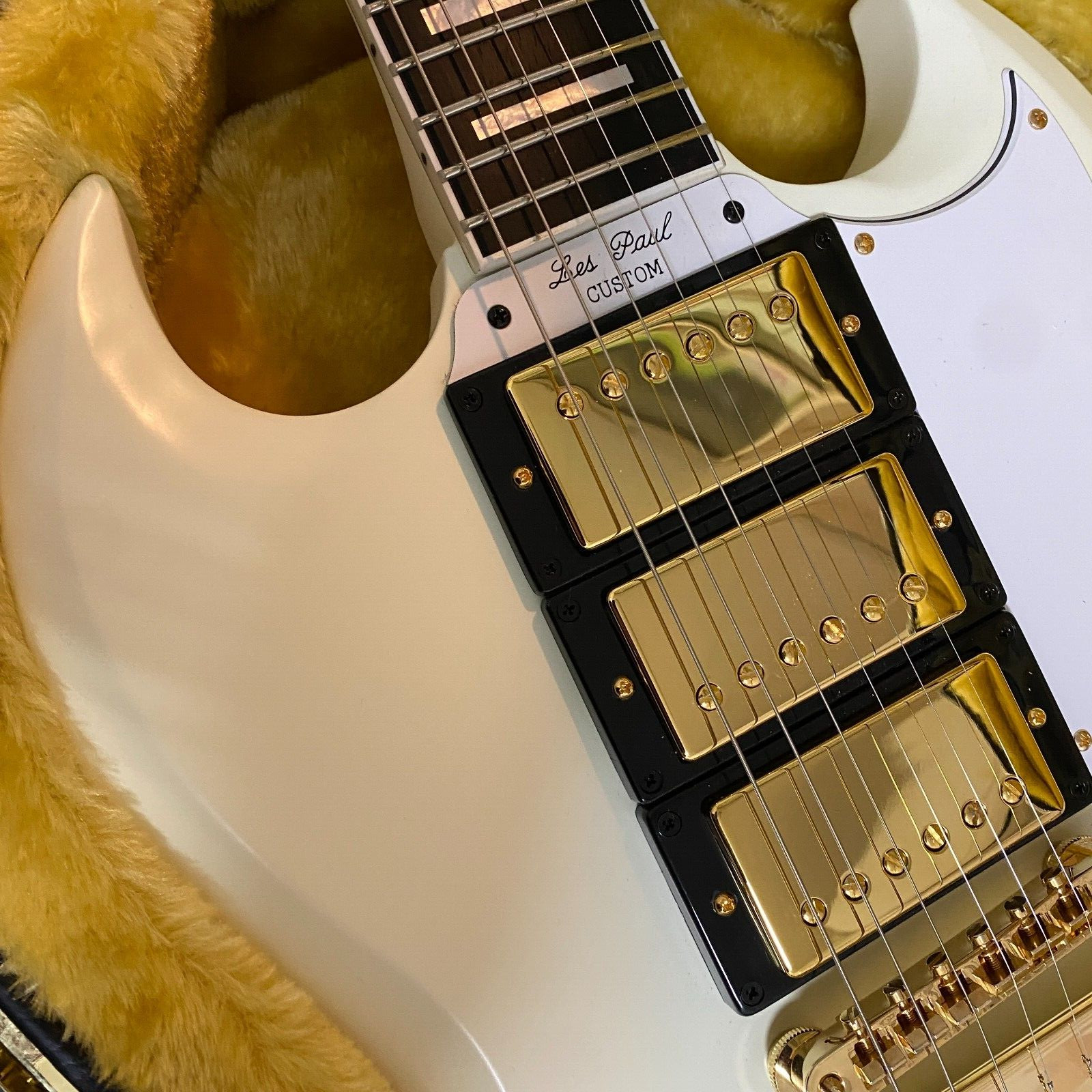 Epiphone Inspired by Gibson Custom 1963 Les Paul SG Custom with Maestro Vibrola