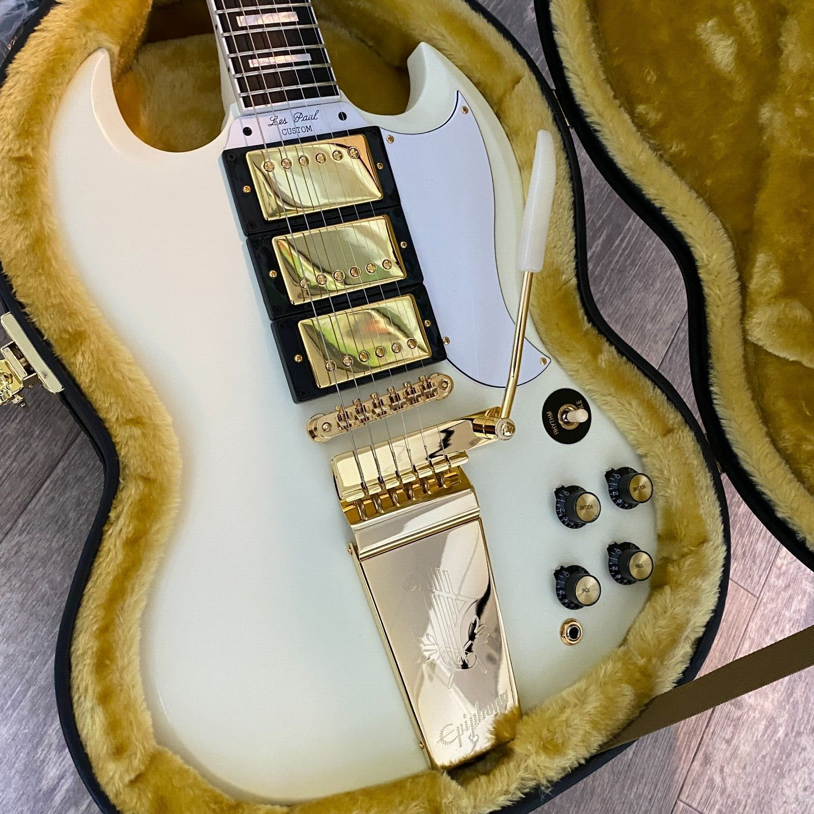 Epiphone Inspired by Gibson Custom 1963 Les Paul SG Custom with Maestro Vibrola