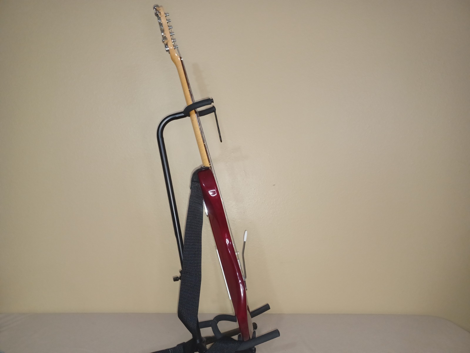 Jay Turser JT300 Red Stratocaster with Gig Bag New Strings Tremolo Arm #068