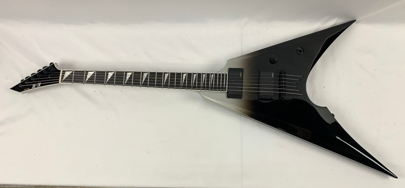 ESP E-II Arrow NT Black Silver Fade Electric Guitar + Case B-Stock Stoptail