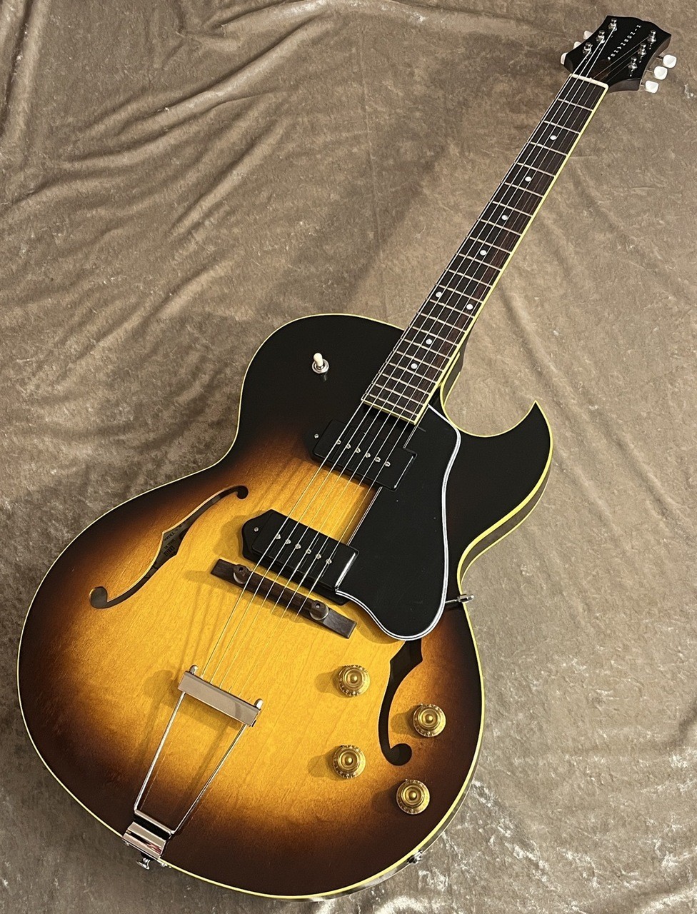 KING SNAKE NEW Curtis Tobaco Sunburst C-139 2.46kg