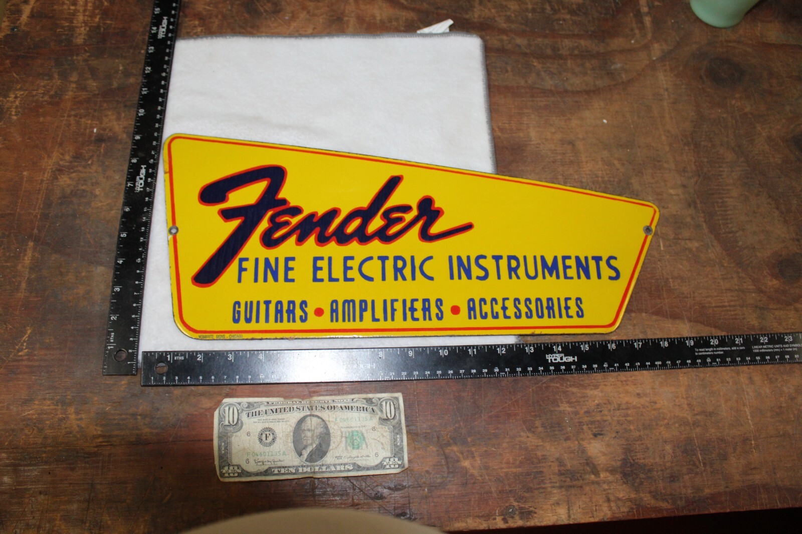 RARE LARGE FENDER GUITAR AUTHORIZED DEALER PORCELAIN METAL SIGN AMP ROCK BEATLES