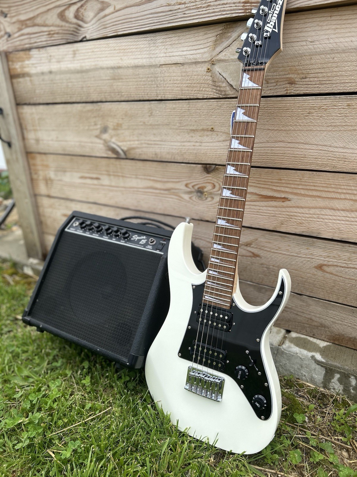 Ibanez Guitar + Squier Amp