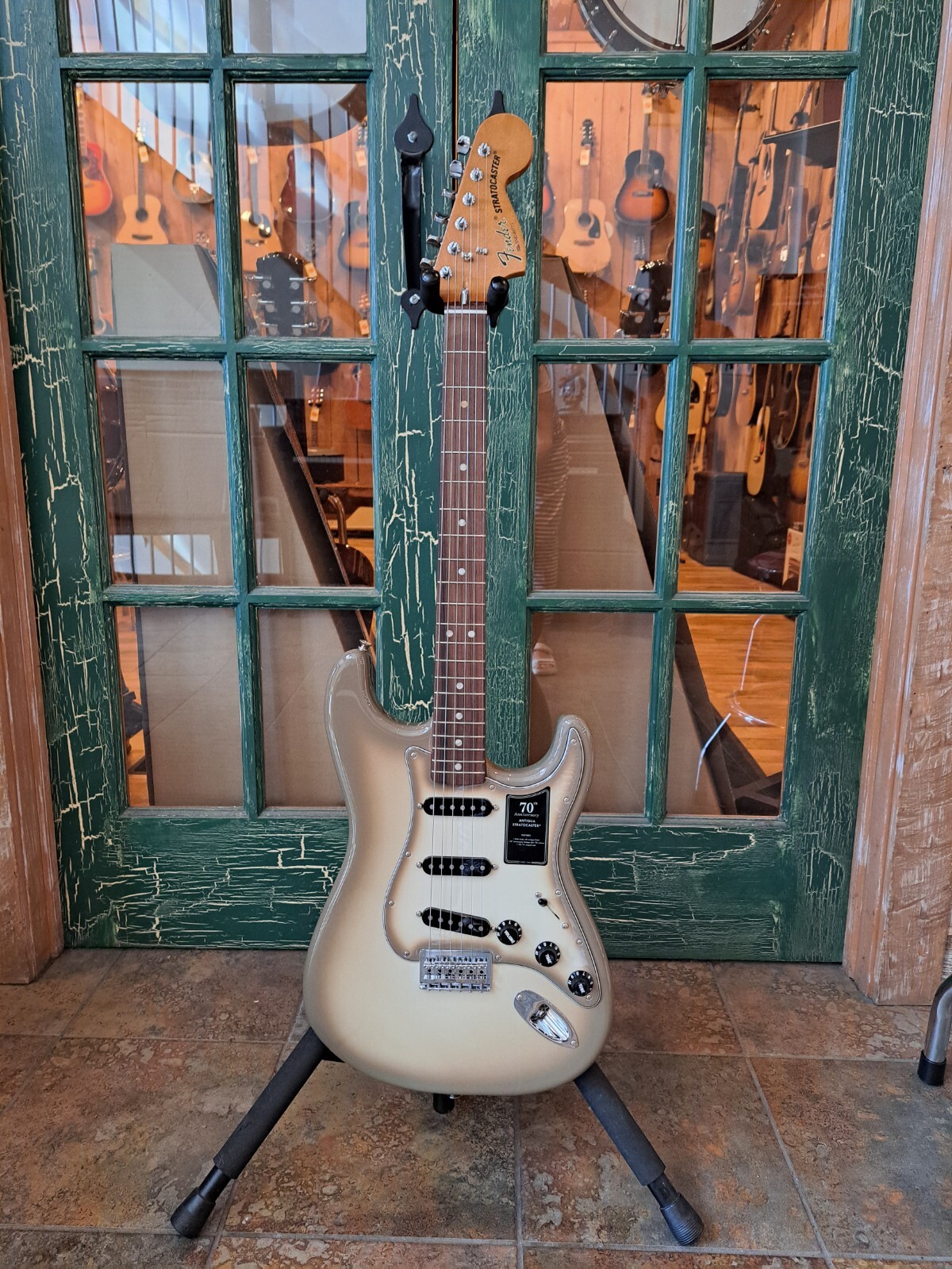 2024 Fender 70th Anniversary Vintera II Antigua Stratocaster w/ Fender Case