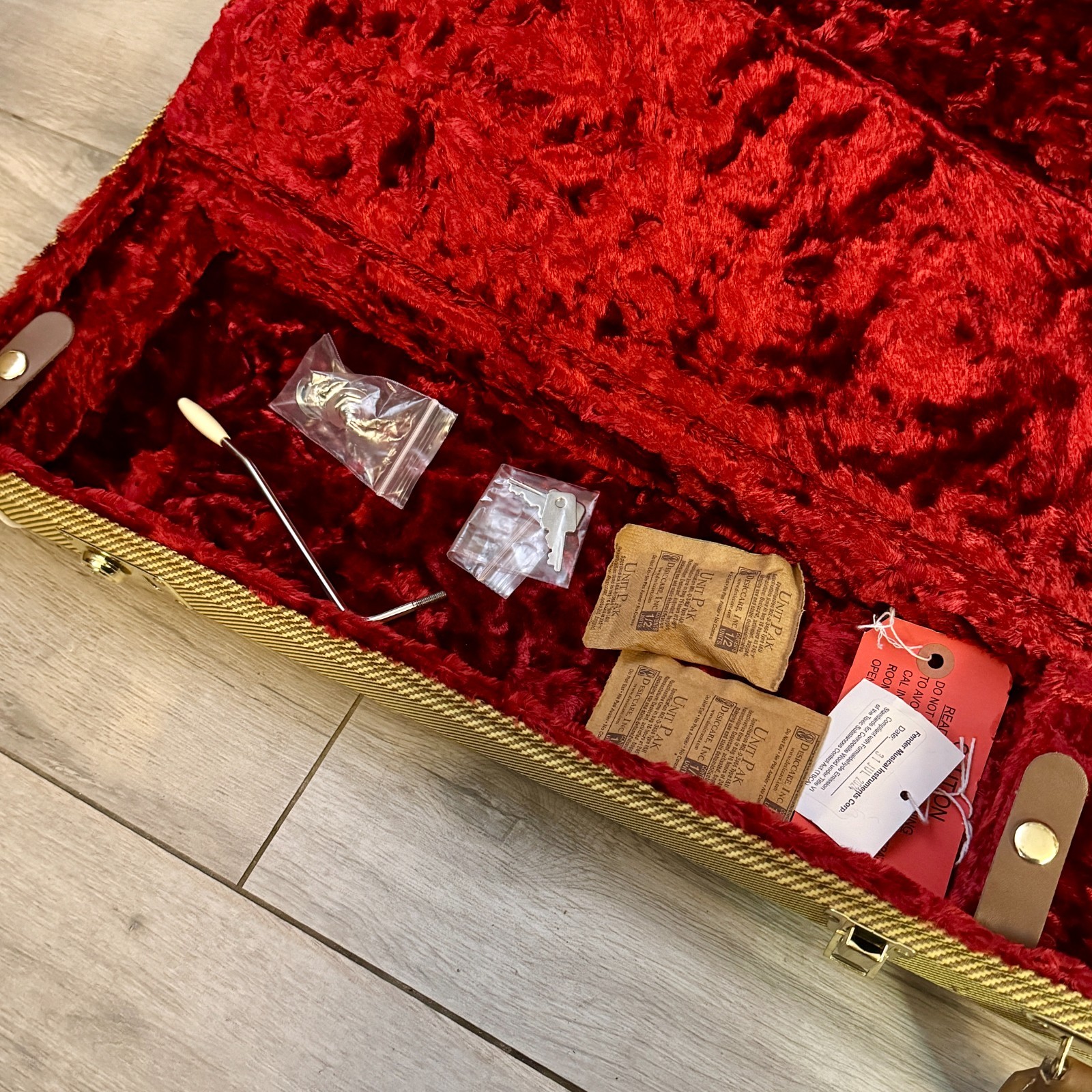 Fender Custom American Deluxe Stratocaster Olympic White UPGRADES G&G USA Strat