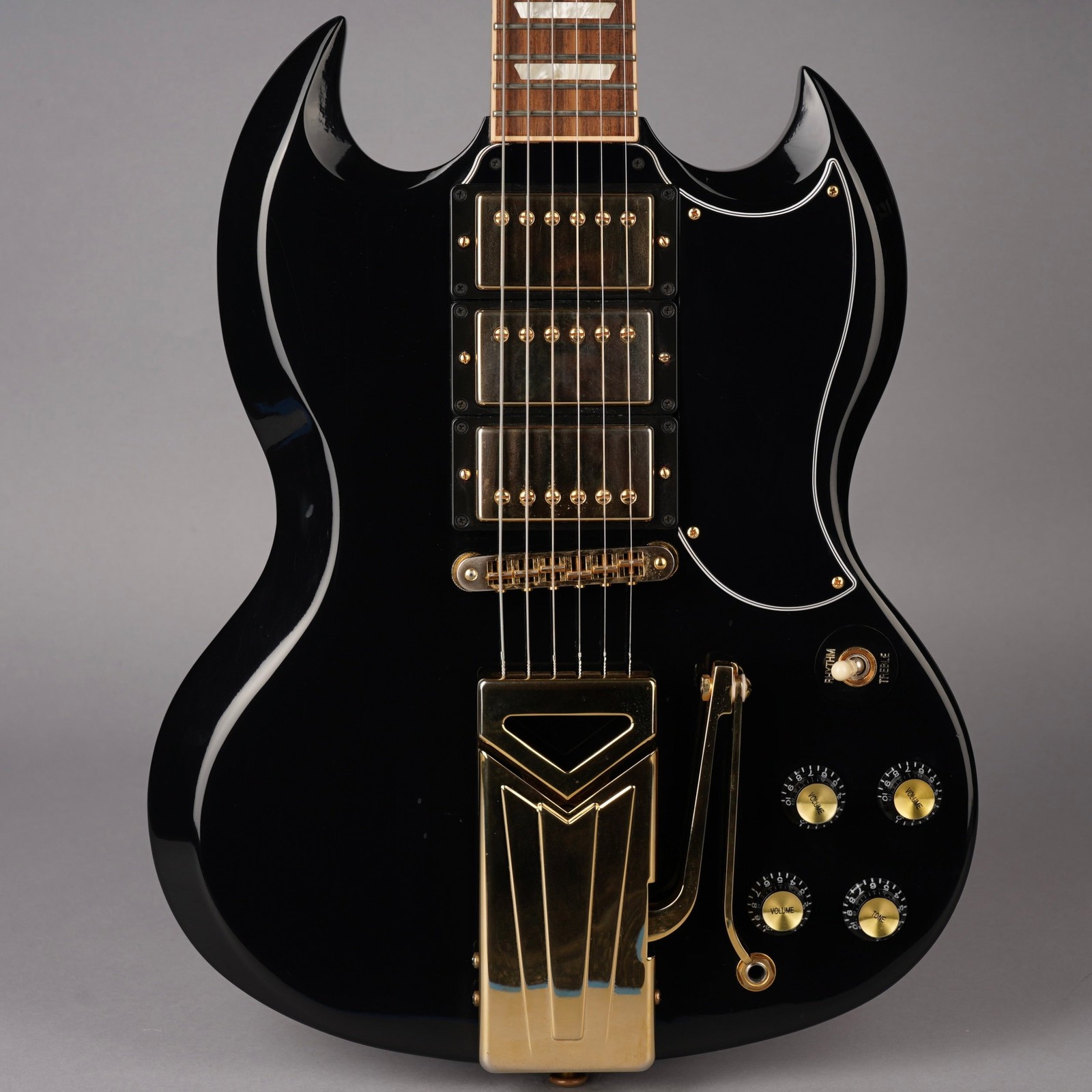 Gibson SGS3 – Limited Edition – 2015 – Sideways Vibrola – Ebony Black w/OHSC