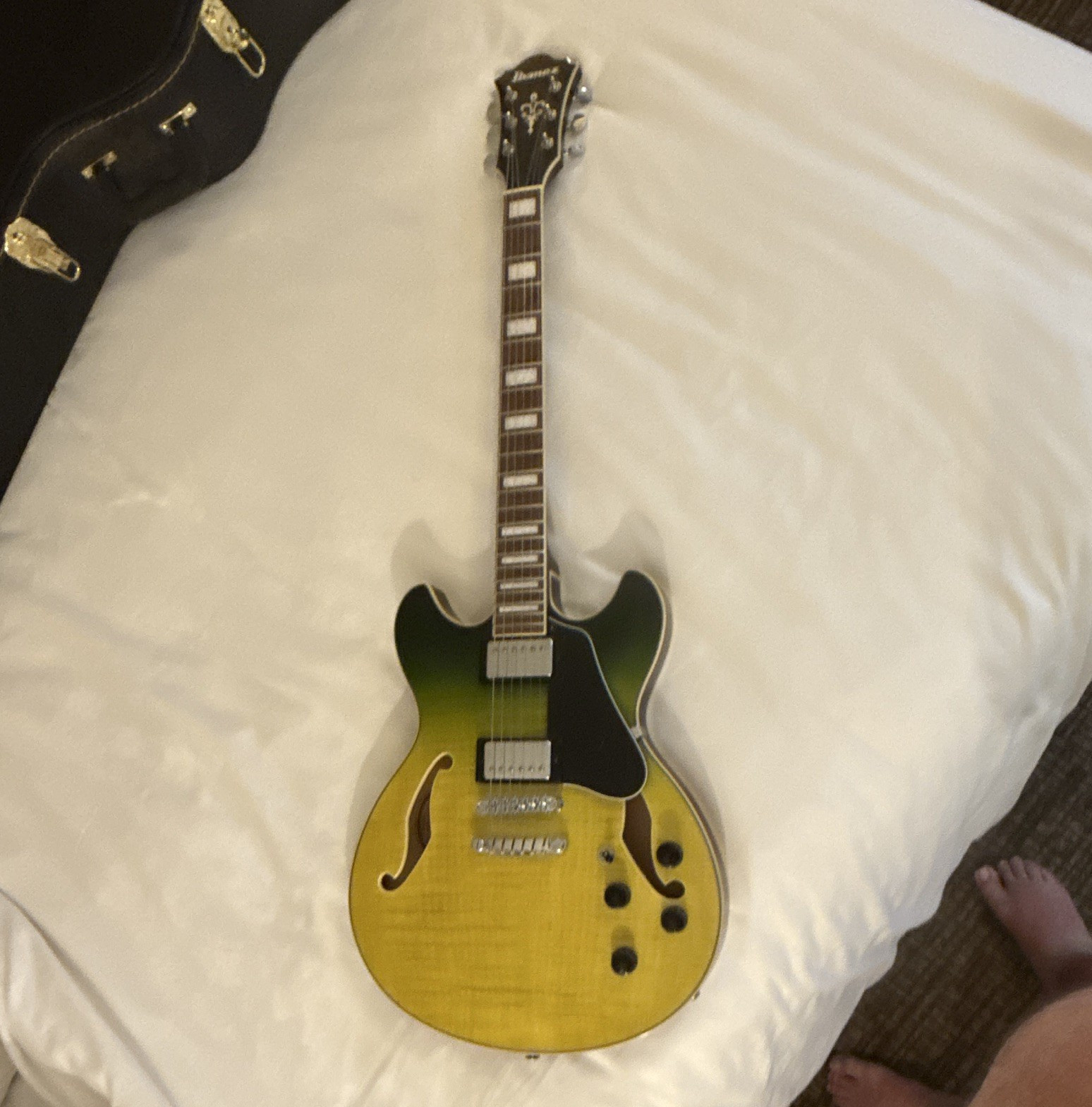 Ibanez Artcore AS73FM AS73FM-VLS Yellow Semi-Hollow 6-String RH Hard Case
