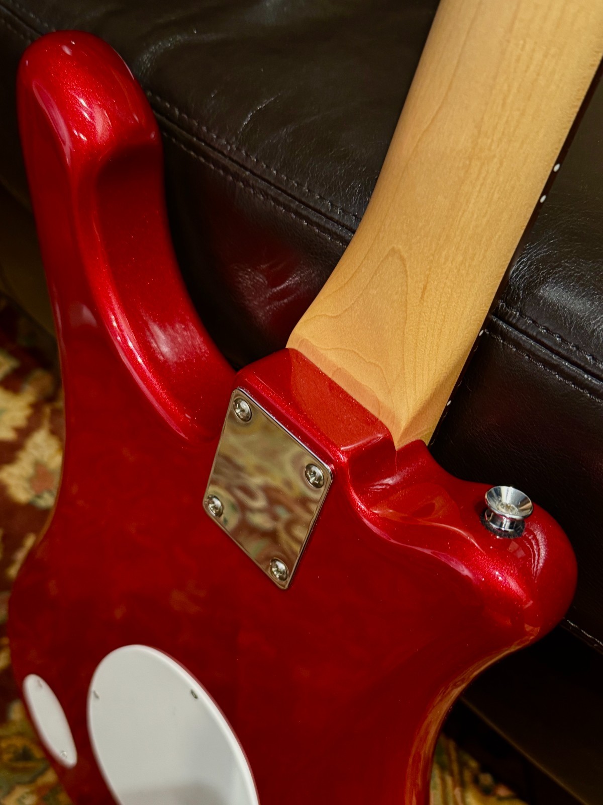 Yamaha SGV 300 Unique/Rare Electric Solid Body Guitar MInt Condition