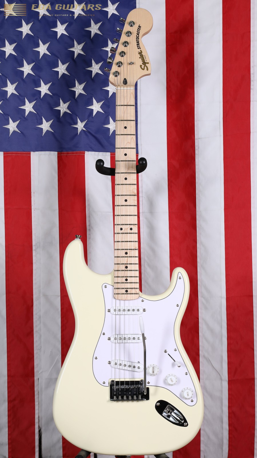 Squier Affinity Series Stratocaster with Maple Fretboard – Olympic White