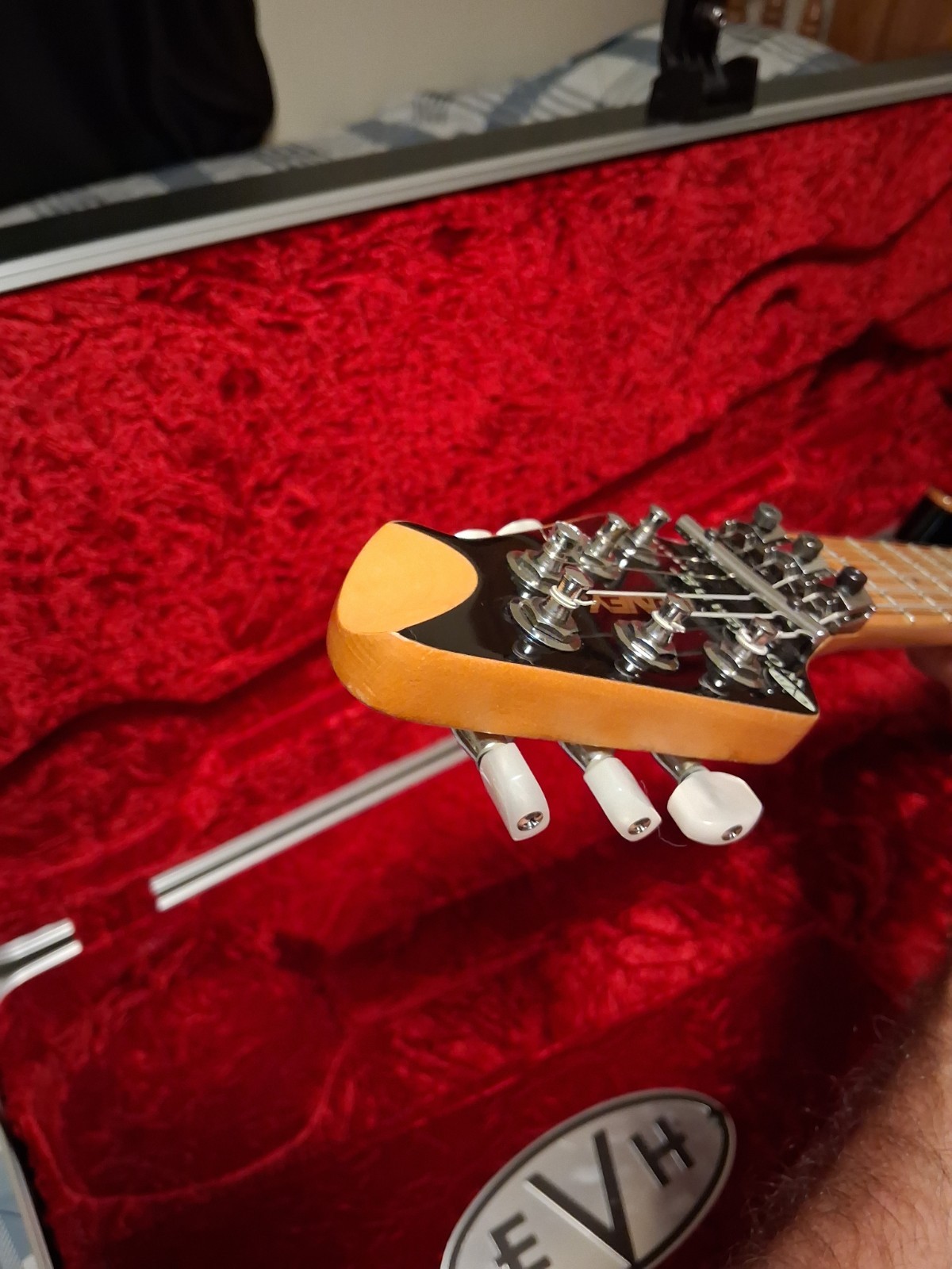 Peavey USA Wolfgang EVH Flame Special – 2001 – Vintage Sunburst – Curly Maple To