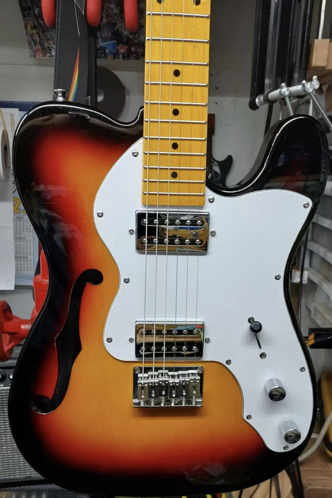 Donner 39 Inch Jazz Electric Guitar Thinline Hollow F Hole H-H Pickups Sunburst