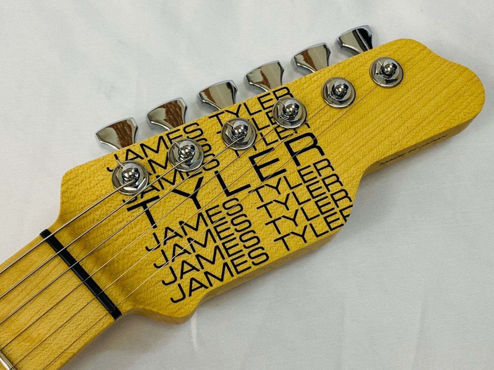 JAMES TYLER GUITARS STUDIO ELITE HD BLACK AND BLUE SHMEAR SWAMP ASH Neck