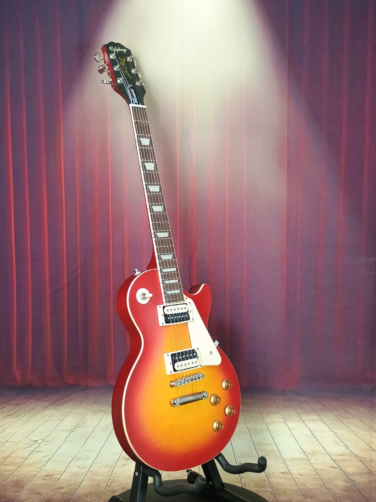 epiphone les paul Classic Cherry Sun burst Worn Looking With New Black Hard…