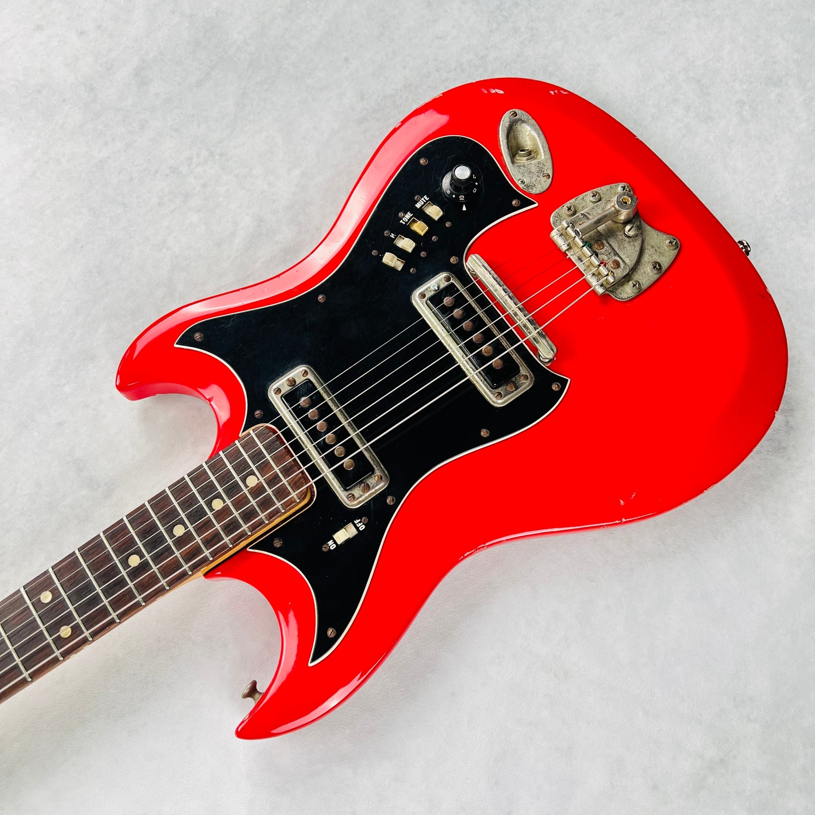 Hagstrom II F-200 1966 – Red