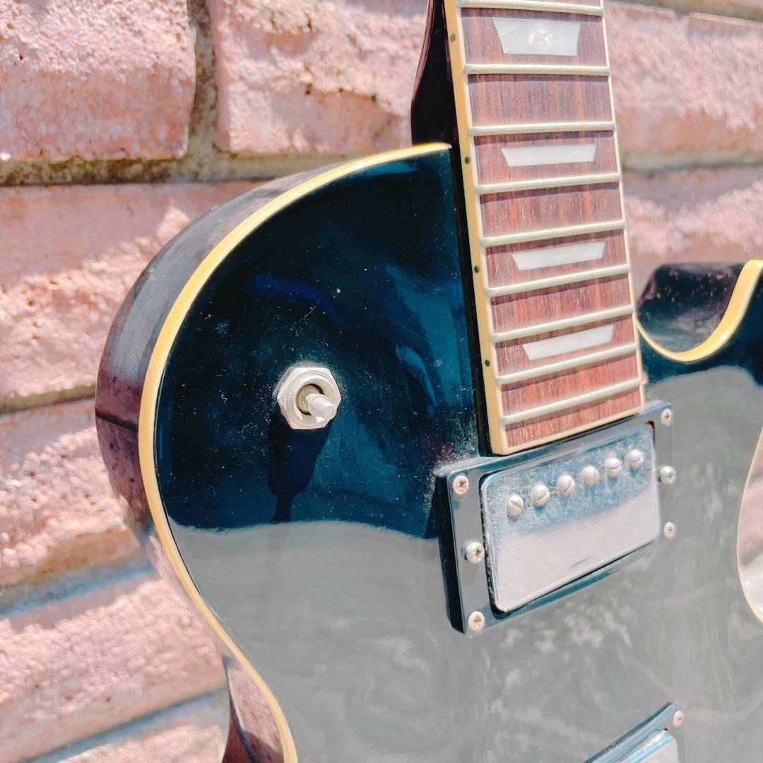 Legend electric guitar black Les Paul Bocchi the Rock