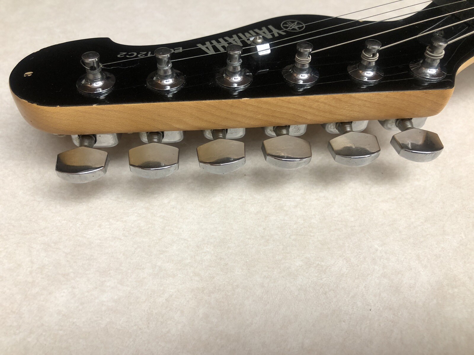 Yamaha EG 112C2 Electric Guitar Black Metallic Storage Unit Find