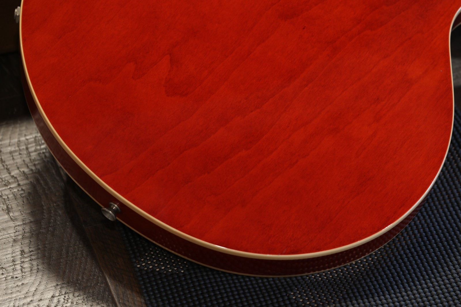 2013 Gibson ES-339 Semi-Hollow Electric Guitar Cherry + OHSC