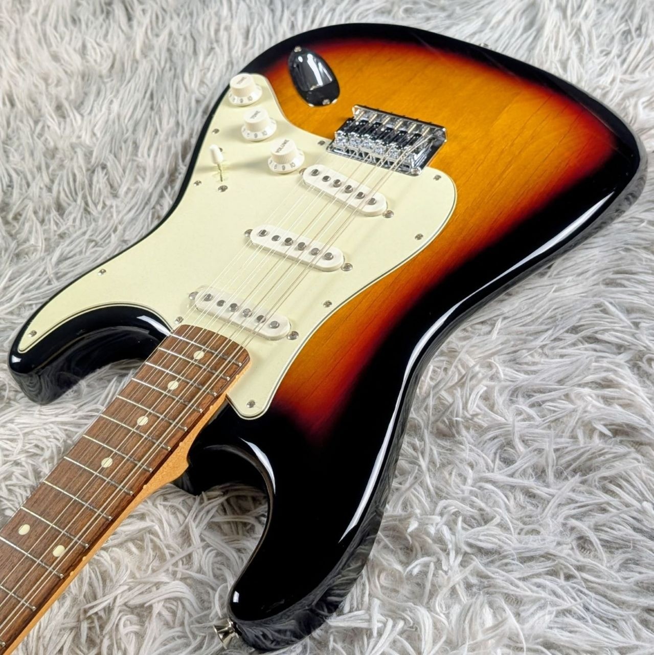 Fender Made in Japan Limited Stratocaster XII 12 Strings 3-Color Sunburst Guitar