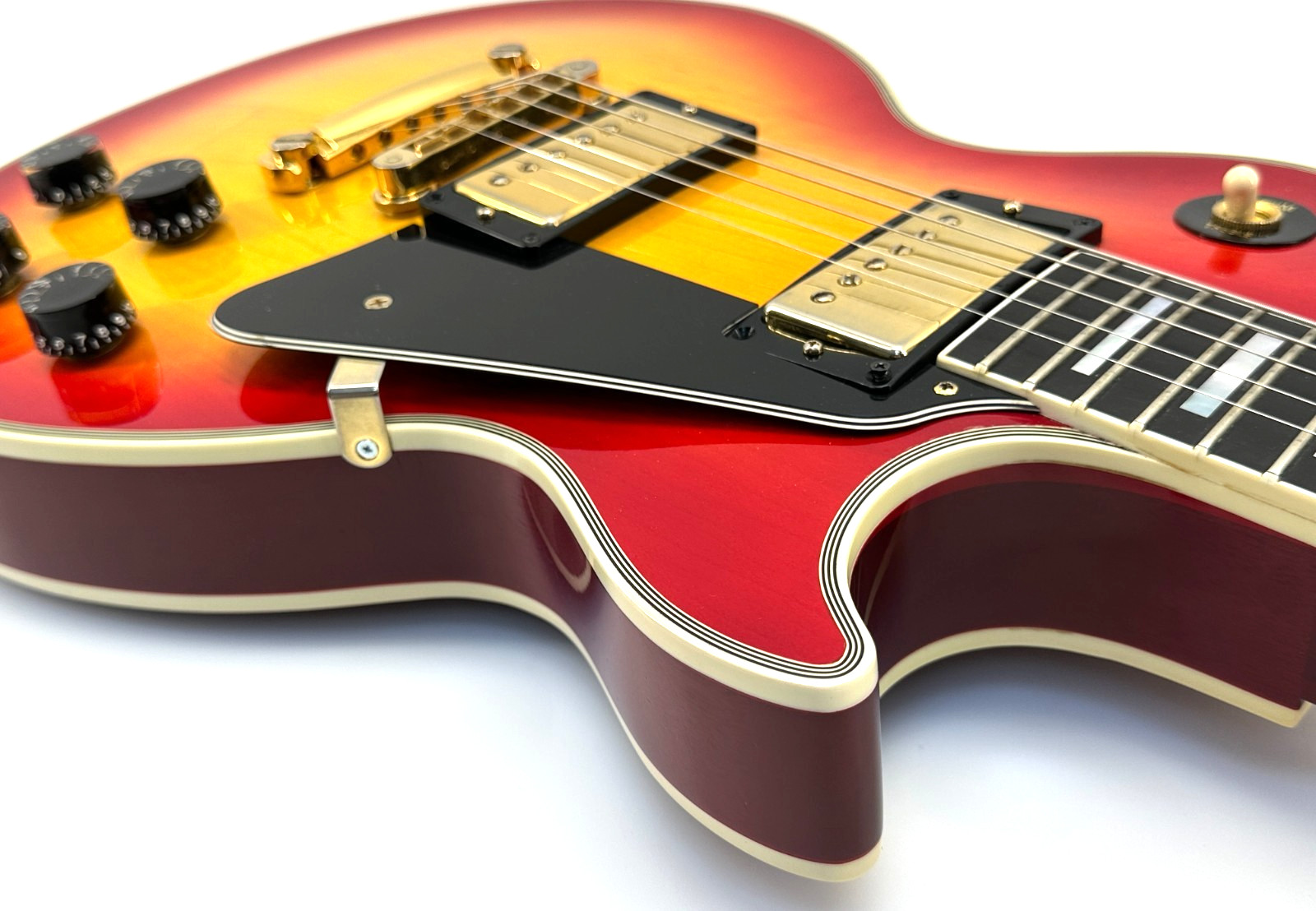 2005 Gibson Les Paul Custom Shop Electric Guitar Heritage Cherry Sunburst #37