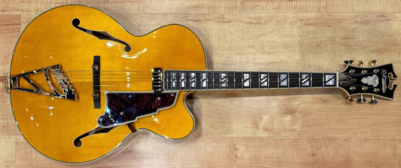 D’Angelico Excel EXL-1 Hollow Body Jazz Guitar Amber Natural