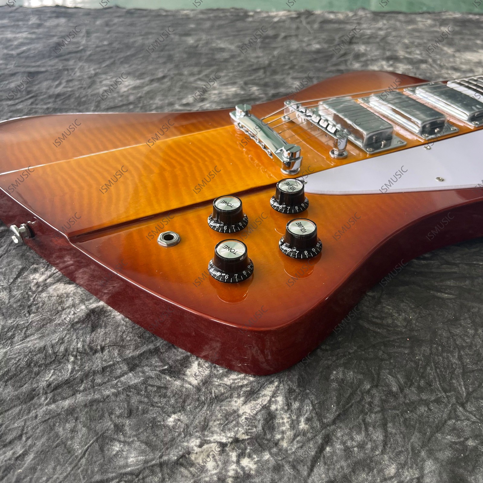 Solid Body Electric Guitar Stainless Steel Rounded Fret Flamed Maple Top Veneer