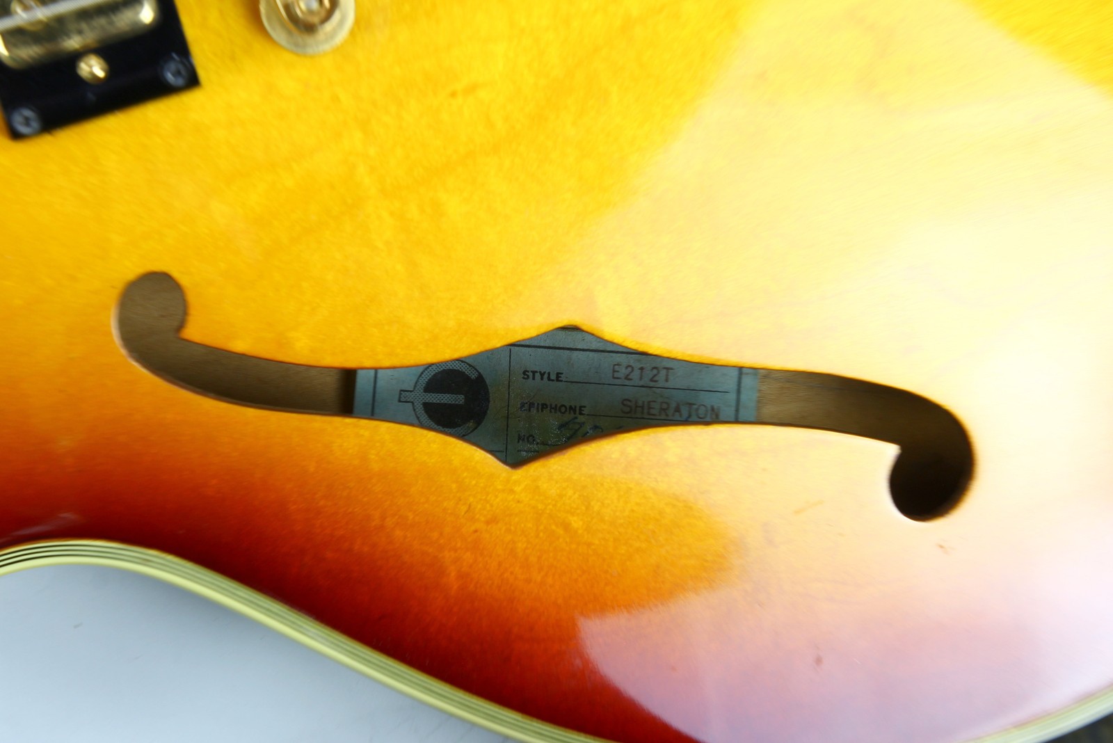 1964 Epiphone Sheraton Sunburst w Original Case | Wide Nut Vintage Kalamazoo