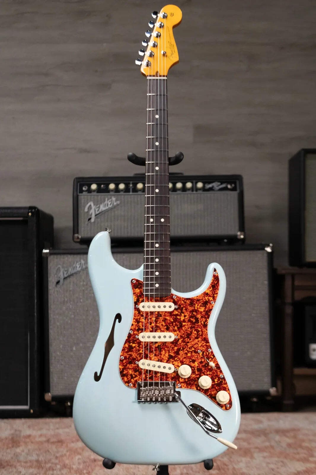 Fender American Professional II Stratocaster Thinline – Transparent Daphne Blue