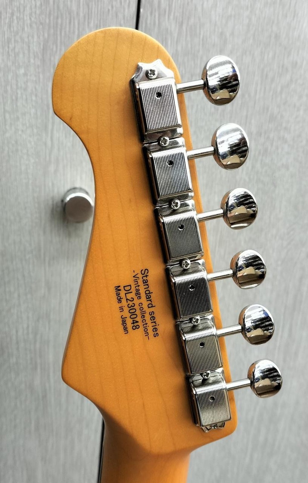 HISTORY HST-STANDARD Used Basswoodbody Maple neck Rosewood fingerboard w/Gigcase