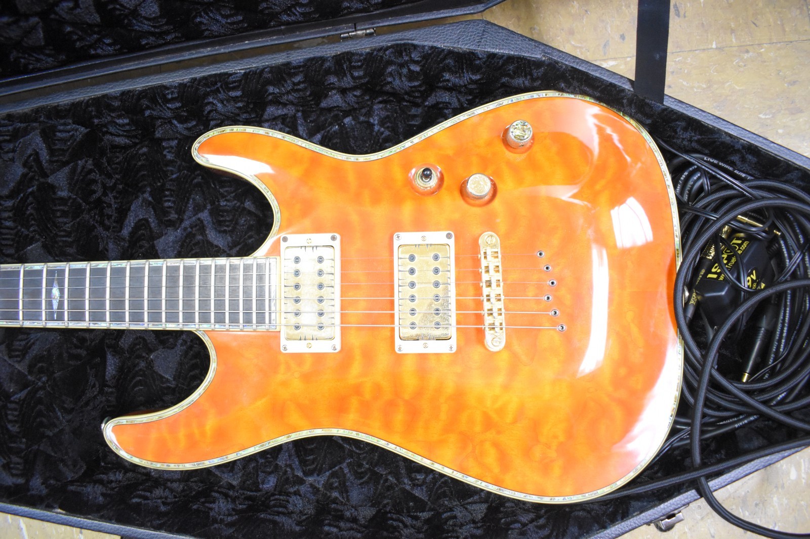 SCHECTER DIAMOND SERIES C-1 ELITE ELECTRIC GUITAR with Coffin Case