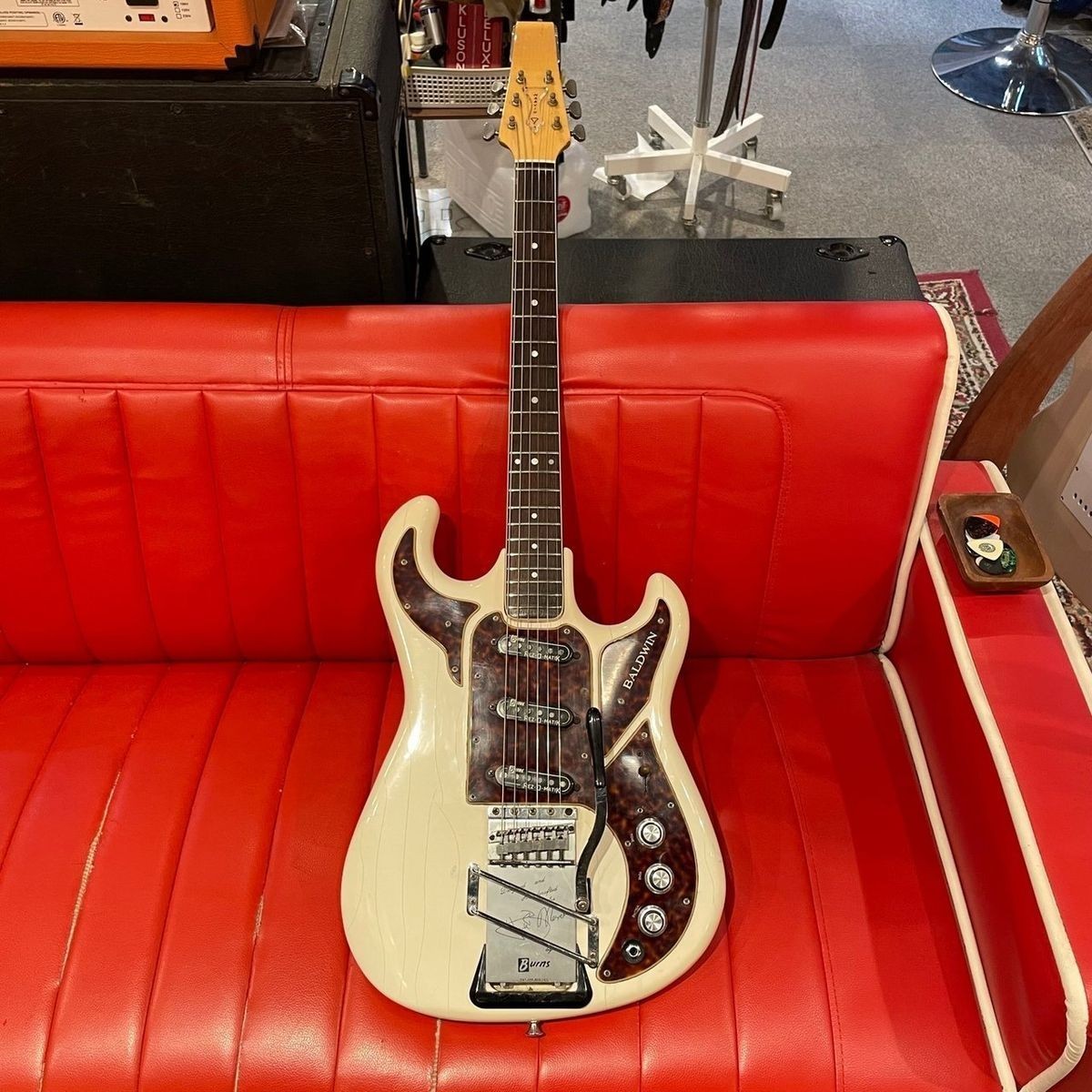 Burns London Model 524 Hank Marvin 1967 Vintage Electric Guitar w/Case