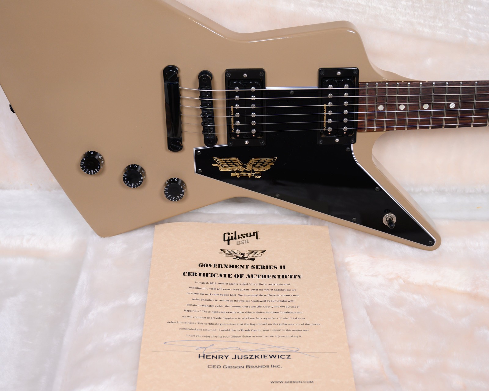 Gibson Government Series II Explorer Government Tan 2013 w/OHSC