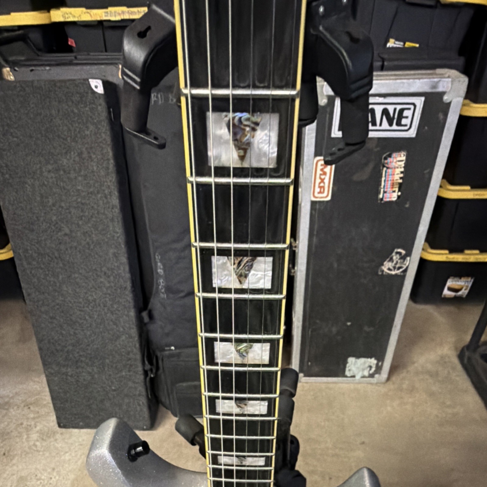 Switch Vibracell Electric Guitar Silver Solid 6 String Right-Handed w/ Case