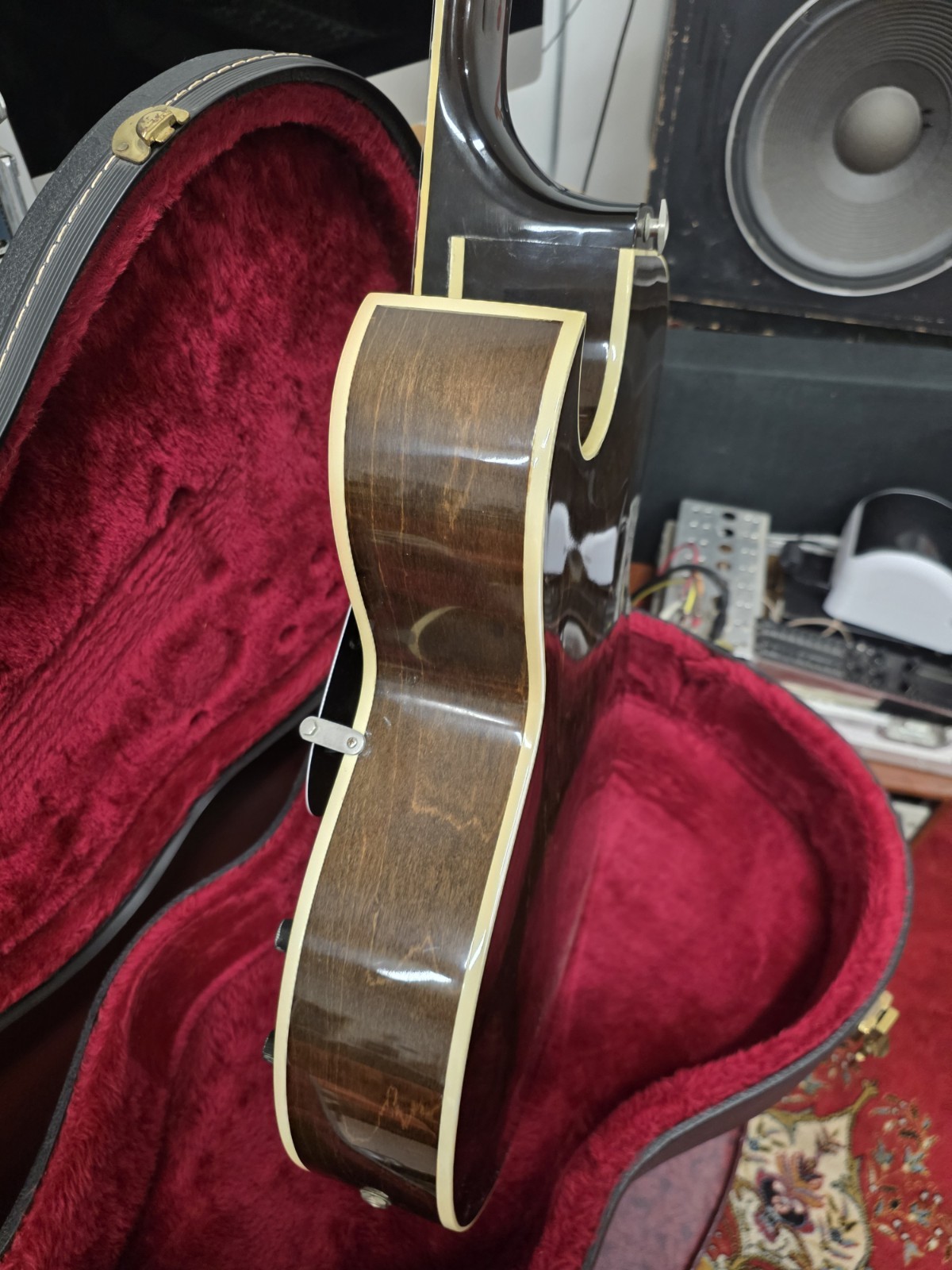 Gibson ES 175D Hollowbody Electric Guitar w Original Case 1982