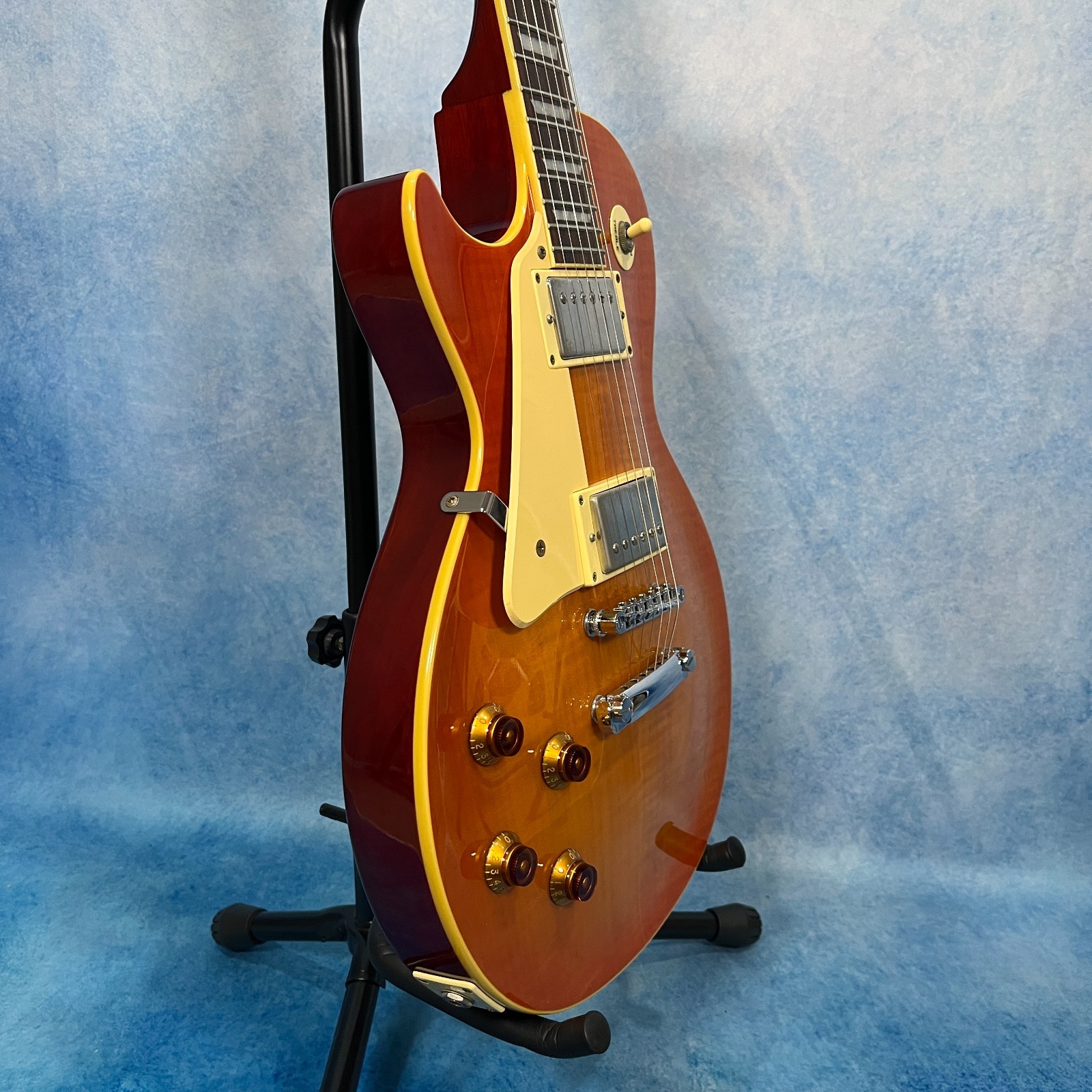 Grass Roots by ESP G-LP-50S/LH Lefty Flame Top Honeyburst Les Paul