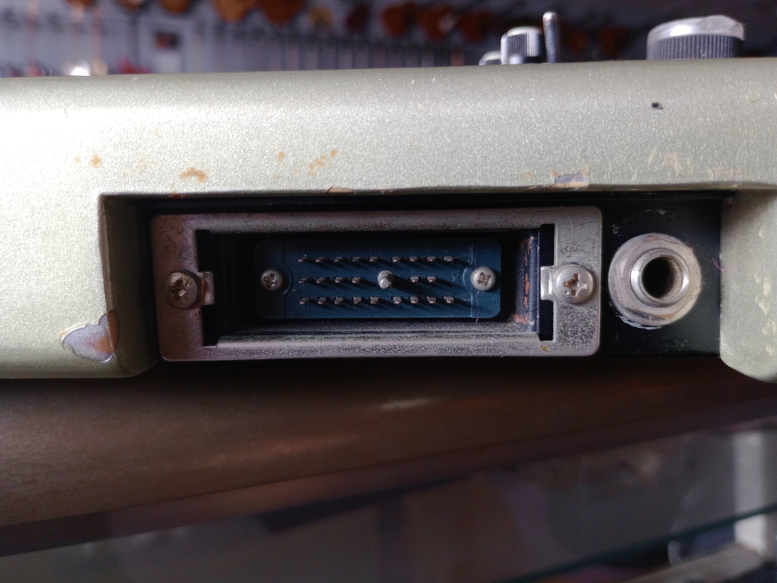 Roland G-707 1980s Silver w/Original Hard Case *** FREE SHIPPING ***