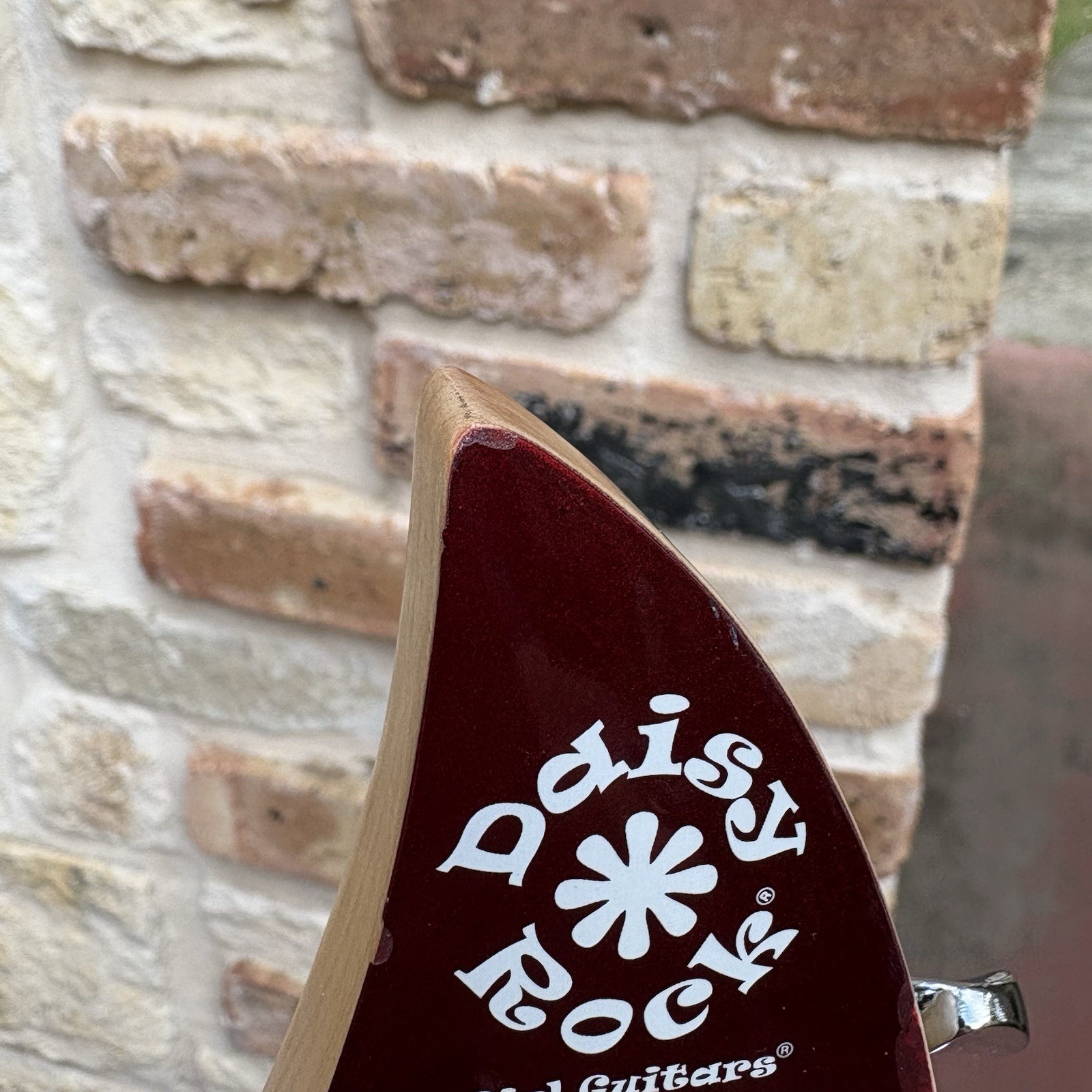 Daisy Rock (not a Copy) Heartbreaker With Daisy Rock Gig Bag