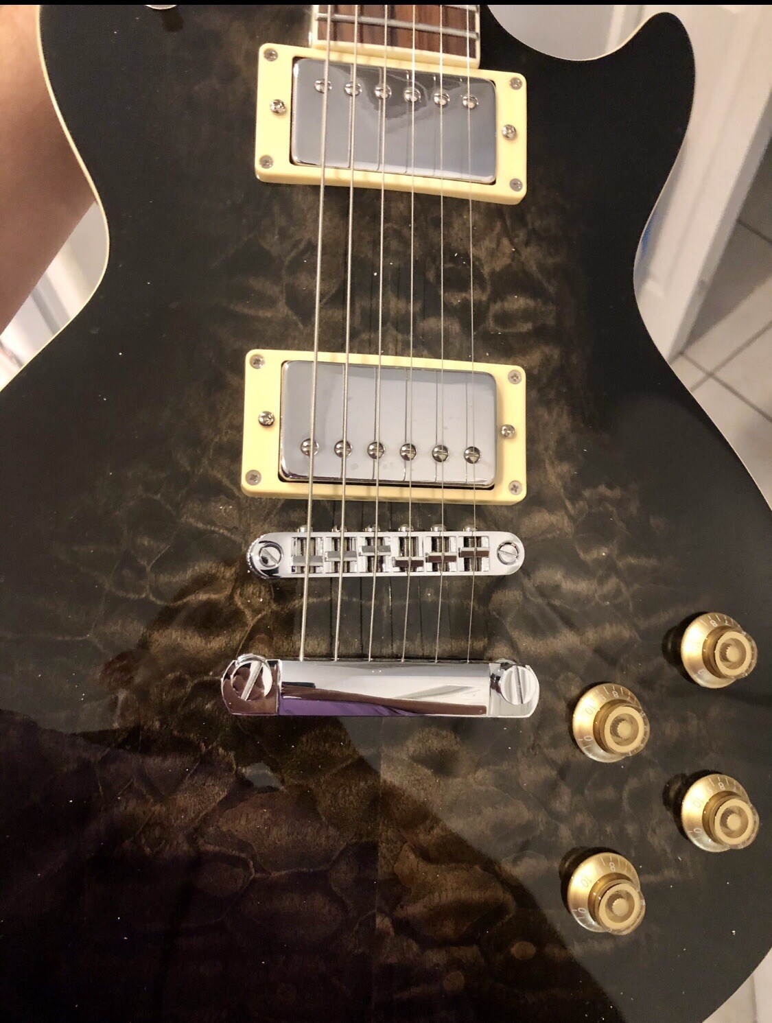 Upgraded Indio 66 DLX Plus Cobra Burst Quilt Top Single Cut Electric Guitar