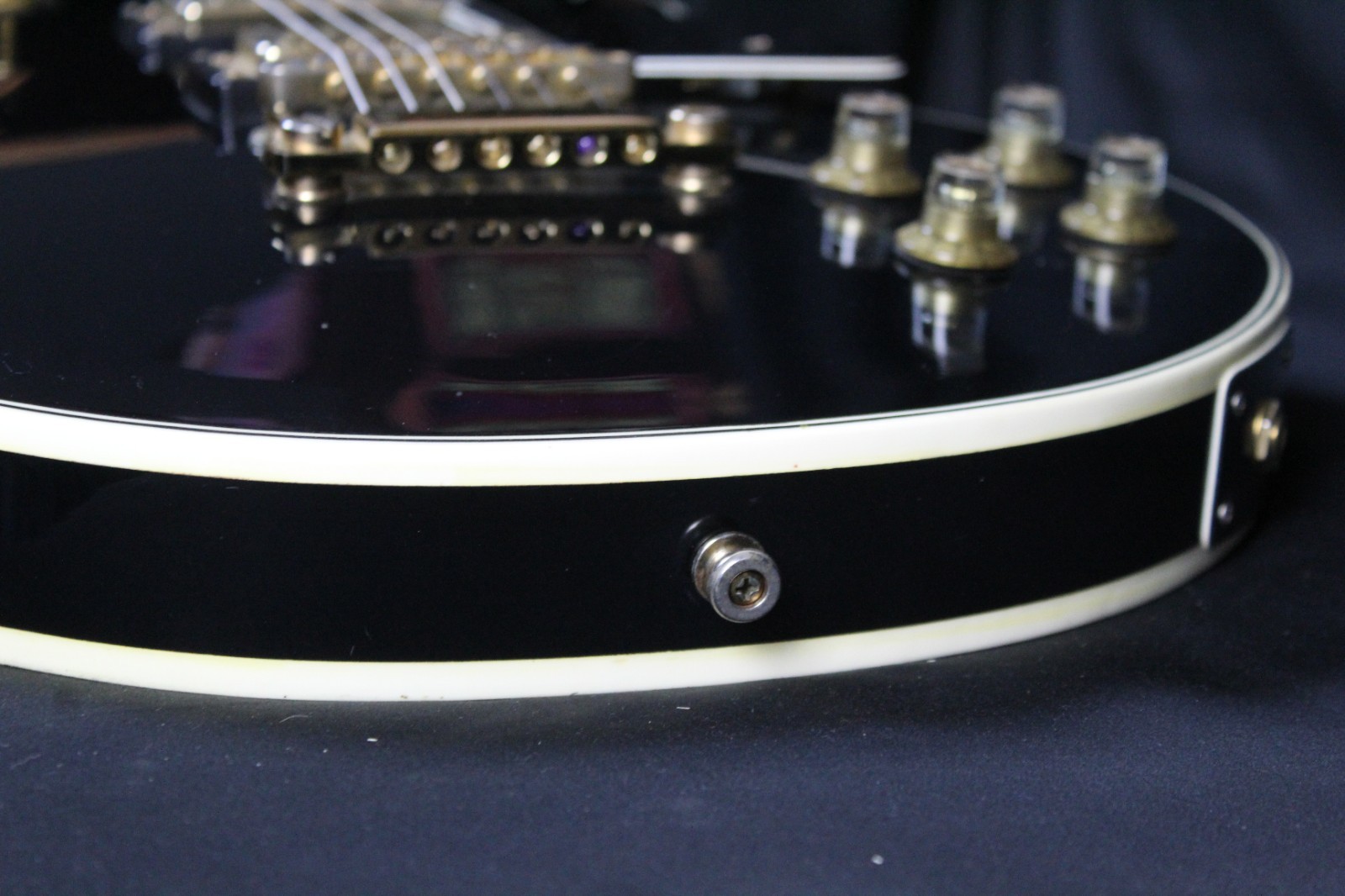 Univox Les Paul Custom 1970s Lawsuit Era Electric Guitar w/ Original Hard Case