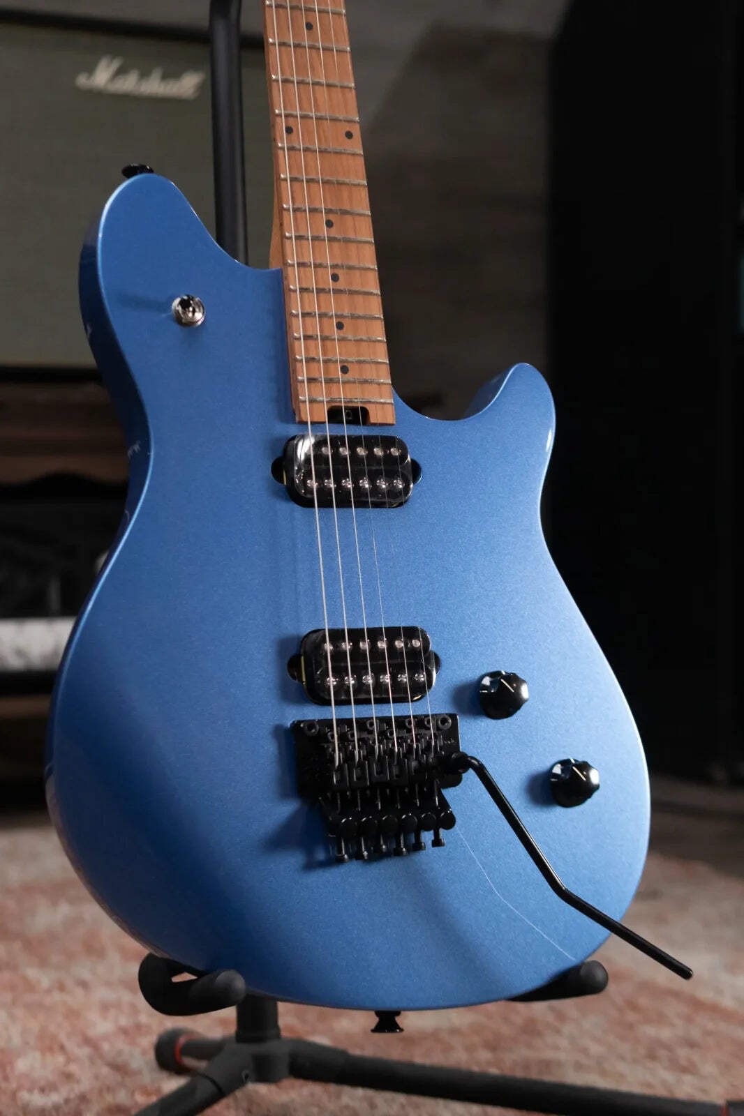 EVH Wolfgang Standard, Baked Maple Fingerboard – Pelham Blue