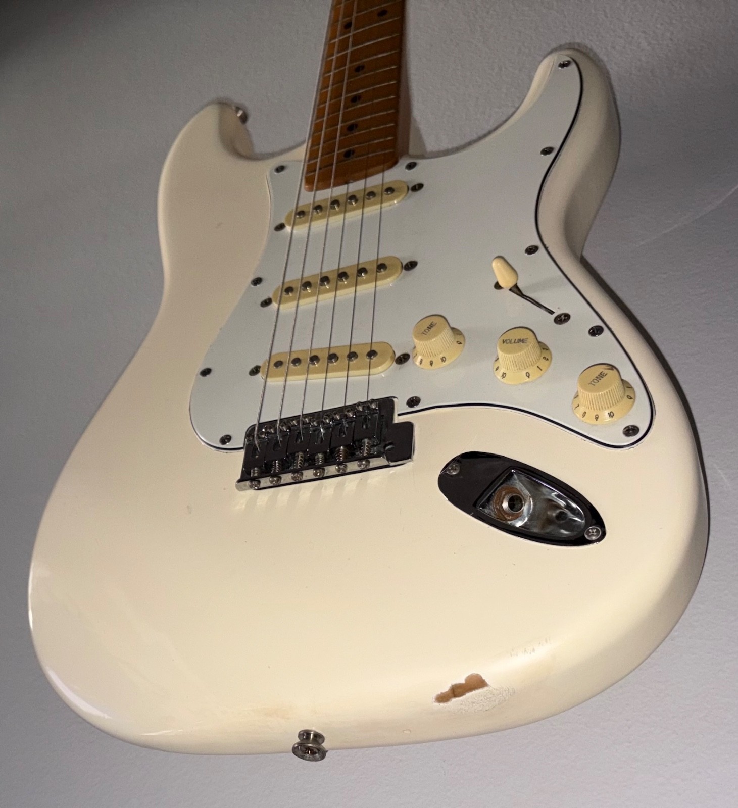 Rare 1989 Fender Squier Stratocaster USA (E9-Series) Aged Olympic White