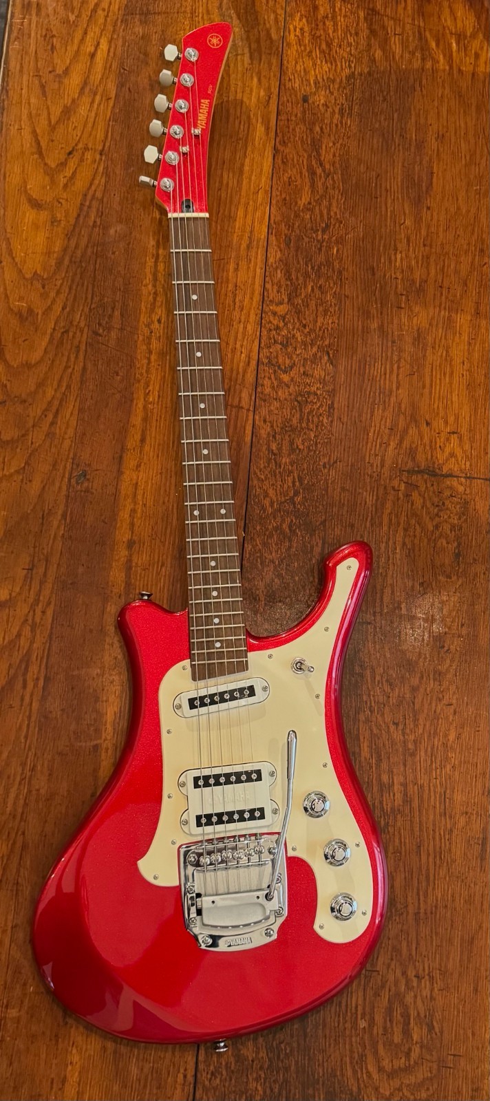 Yamaha SGV 300 Unique/Rare Electric Solid Body Guitar MInt Condition