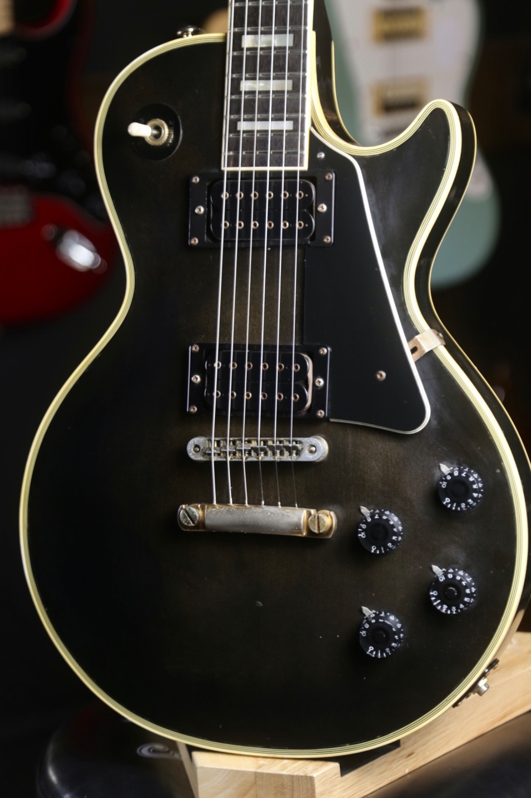 Rare 1970s Aria Pro II Les Paul Custom, Made in Japan – Transparent Black