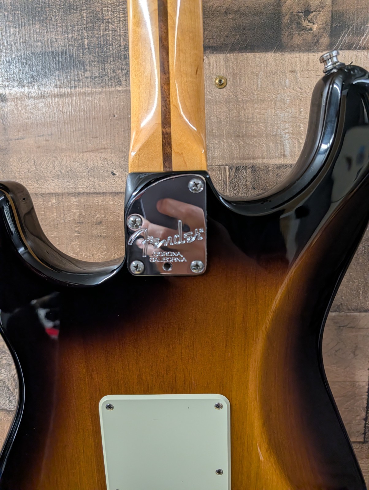 2009 Fender American Deluxe Stratocaster Sunburst USA W/ Case