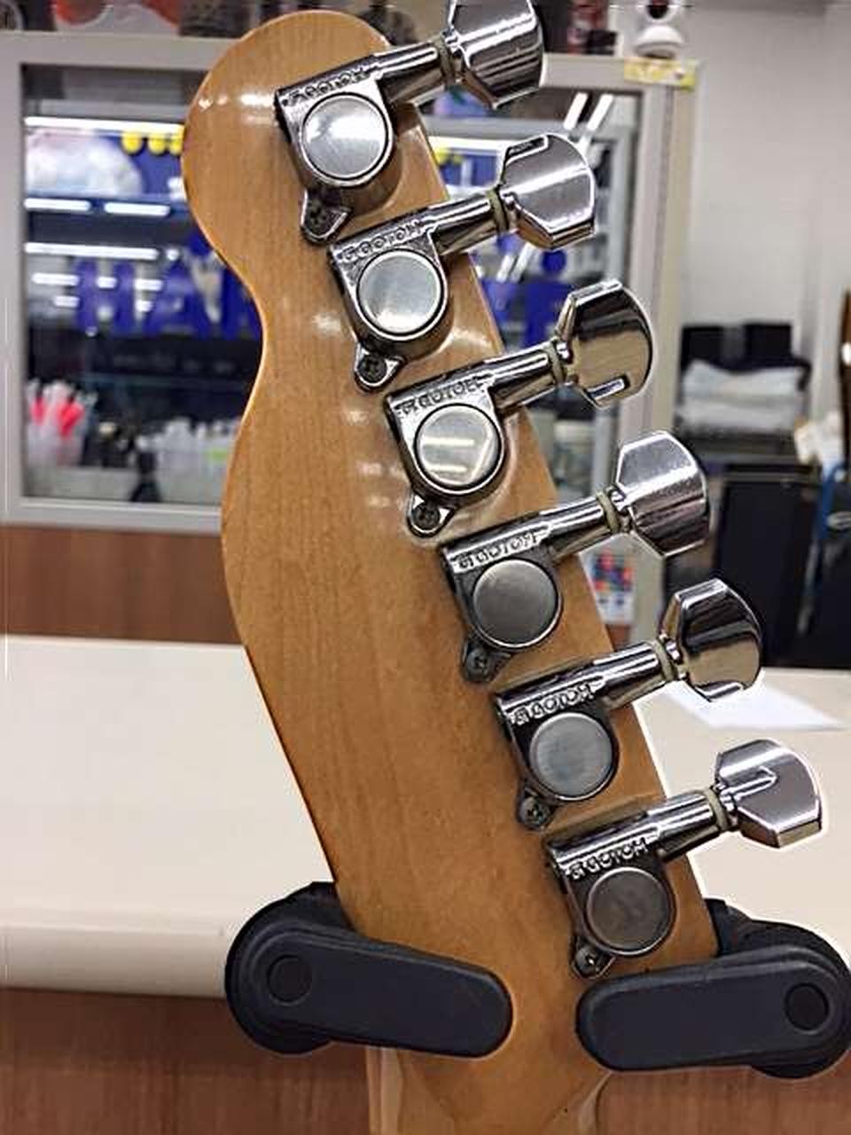 FENDER TL72 Telecaster-type Electric Guitar