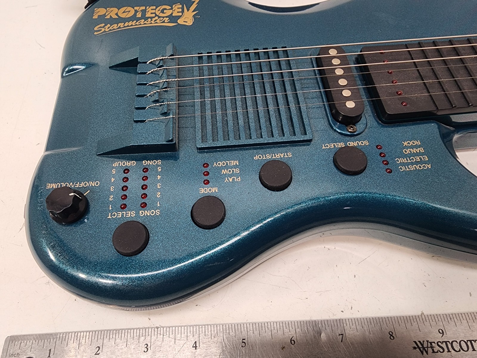 VINTAGE PROTEGE STARMASTER ELECTRIC GUITAR TOY FOR PARTS/REPAIR