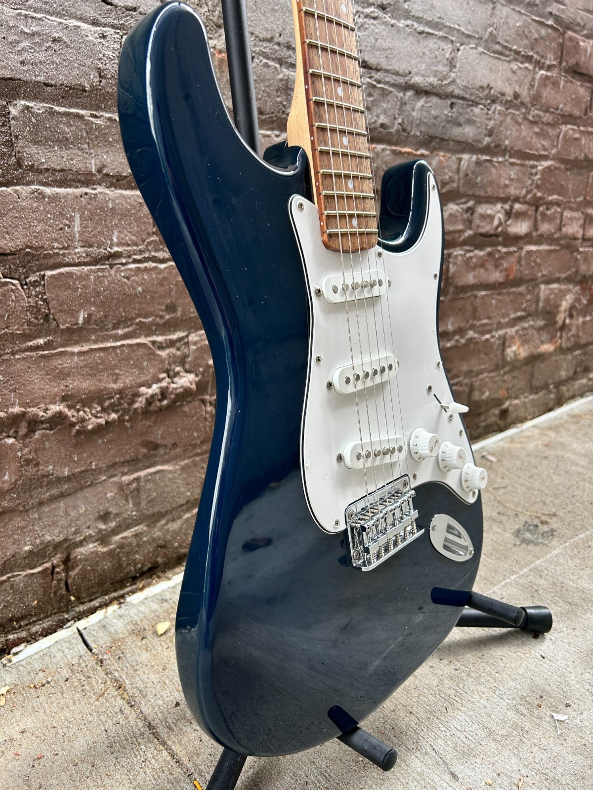 Squier by Fender Stratocaster Bullet (Cort factory)