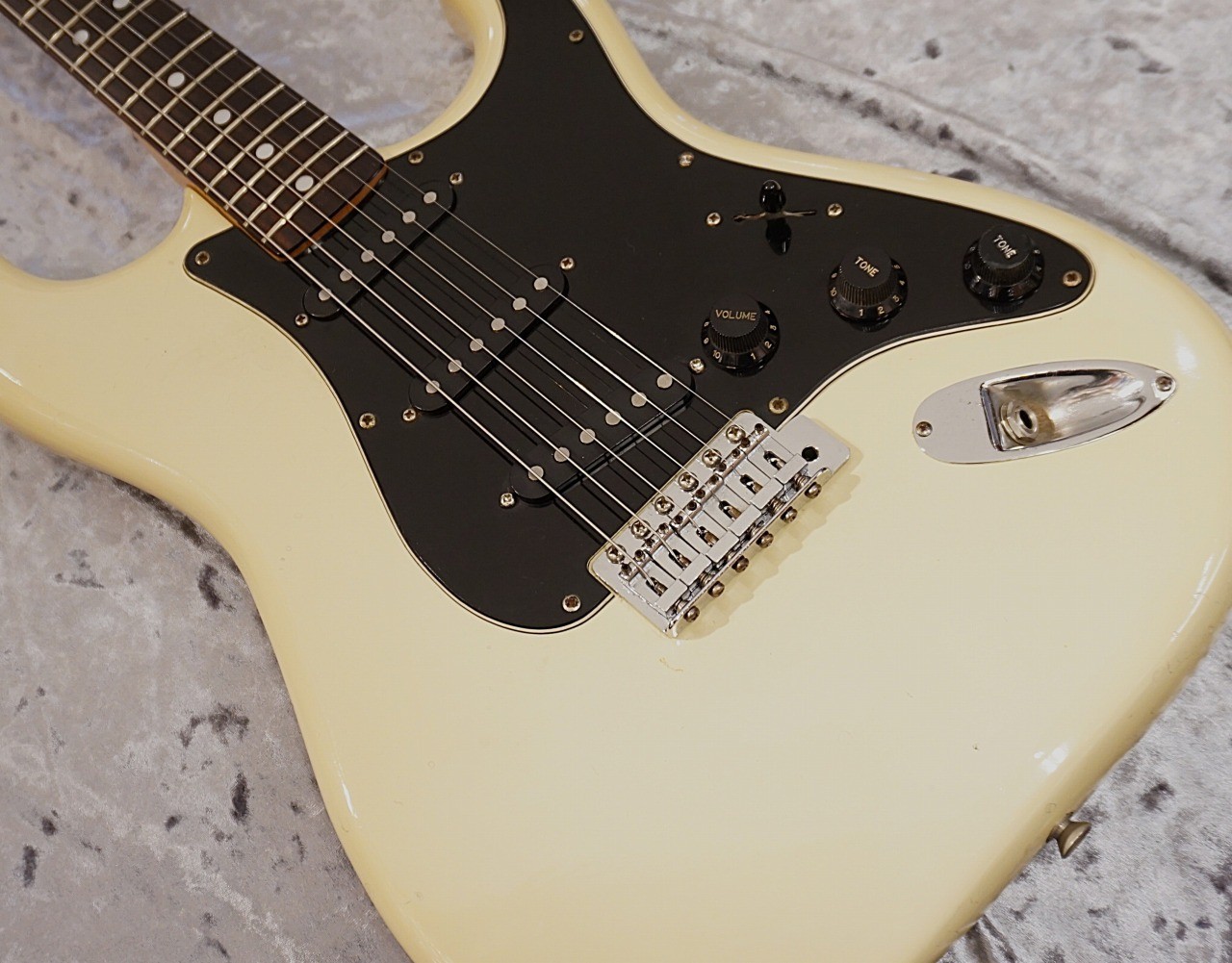 Tokai SS-36 Silver Star 1979 Vintage White Rosewood MIJ Guitar from Japan