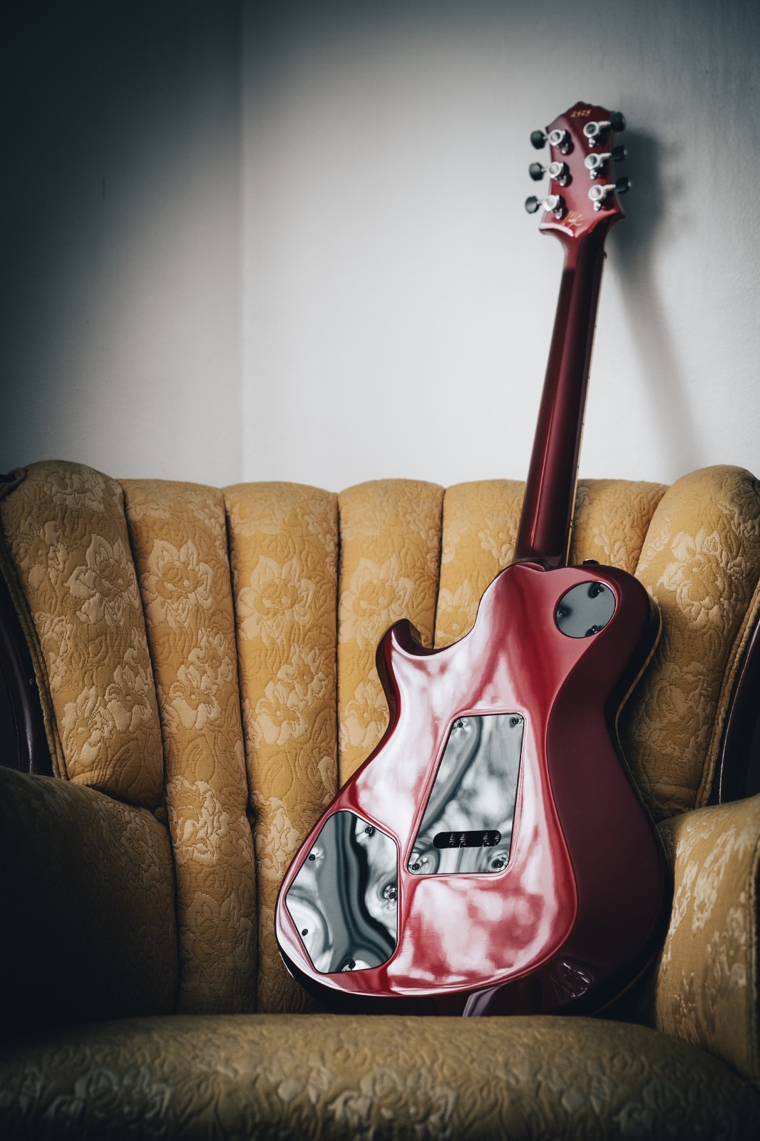 Knaggs Kenai Trem/Octane Red Metallic/Full Maple Binding
